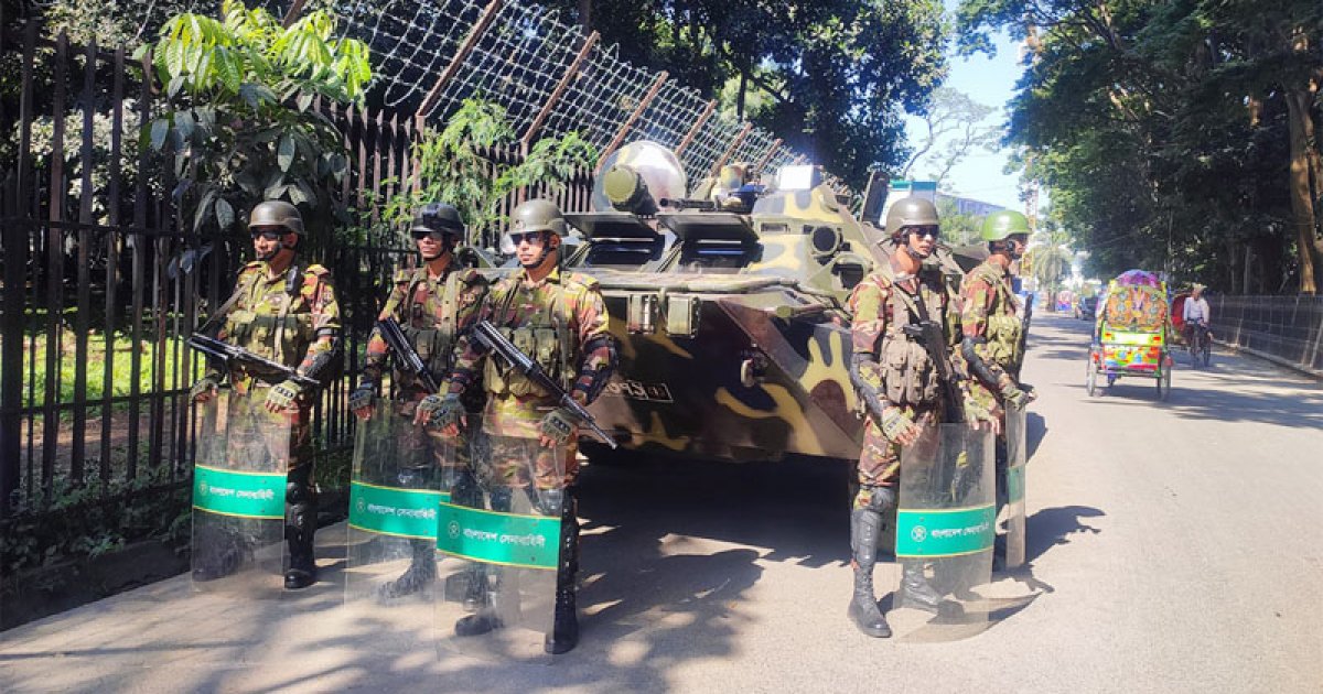ট্রাইব্যুনাল এলাকায় বিশেষ নিরাপত্তা বহাল