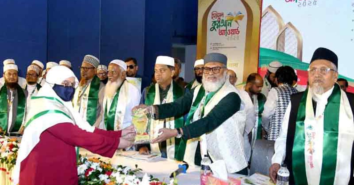 নারীদের পেছনে রেখে আমরা এগোতে পারবো না: ধর্ম উপদেষ্টা 