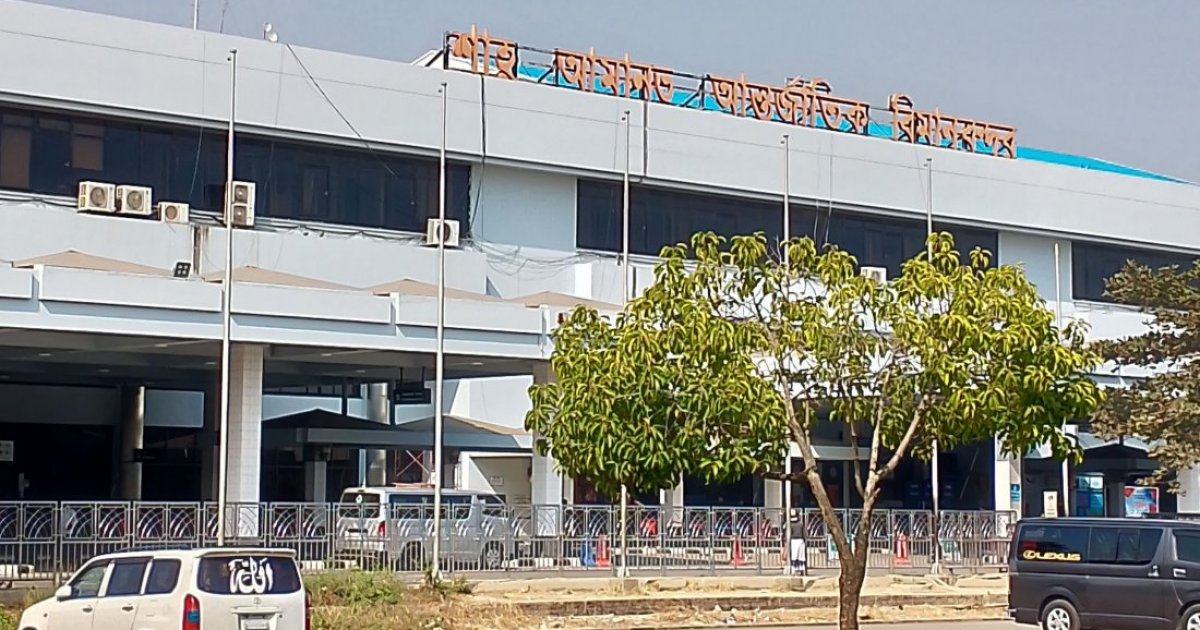 বিমানবন্দরের রানওয়েতে শিয়াল, ২৬ মিনিট পর উড়লো উড়োজাহাজ