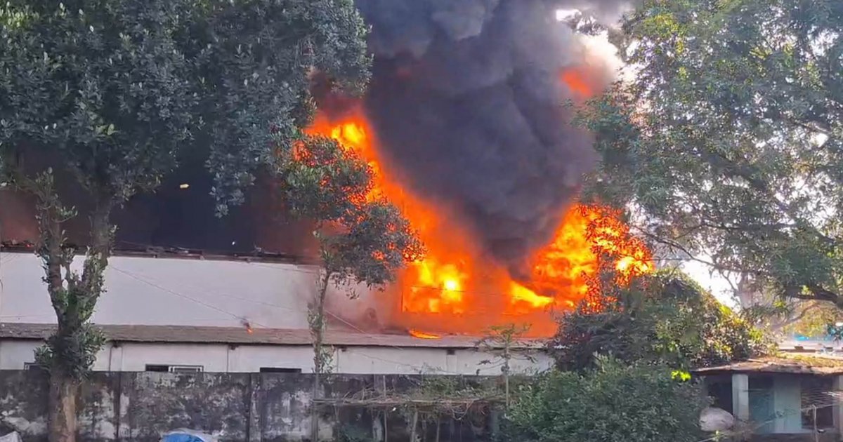কয়েল কারখানার আগুন সাড়ে তিন ঘণ্টা পর নিয়ন্ত্রণে, ছিল না ‘সেফটি প্ল্যান’
