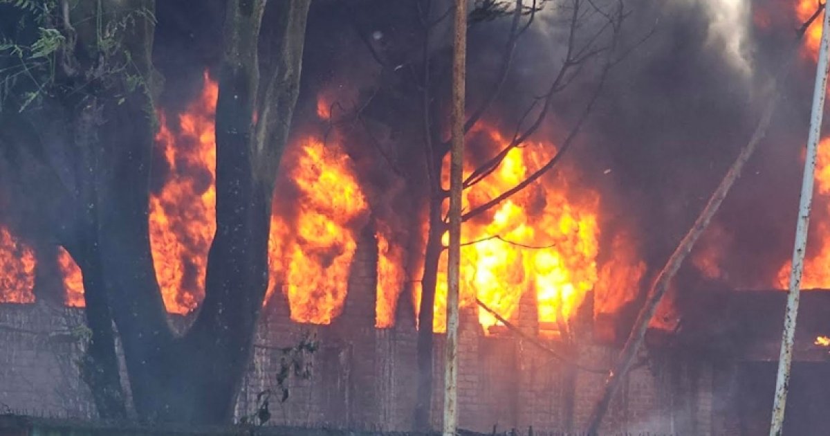 গাজীপুরে কয়েল কারখানায় আগুন