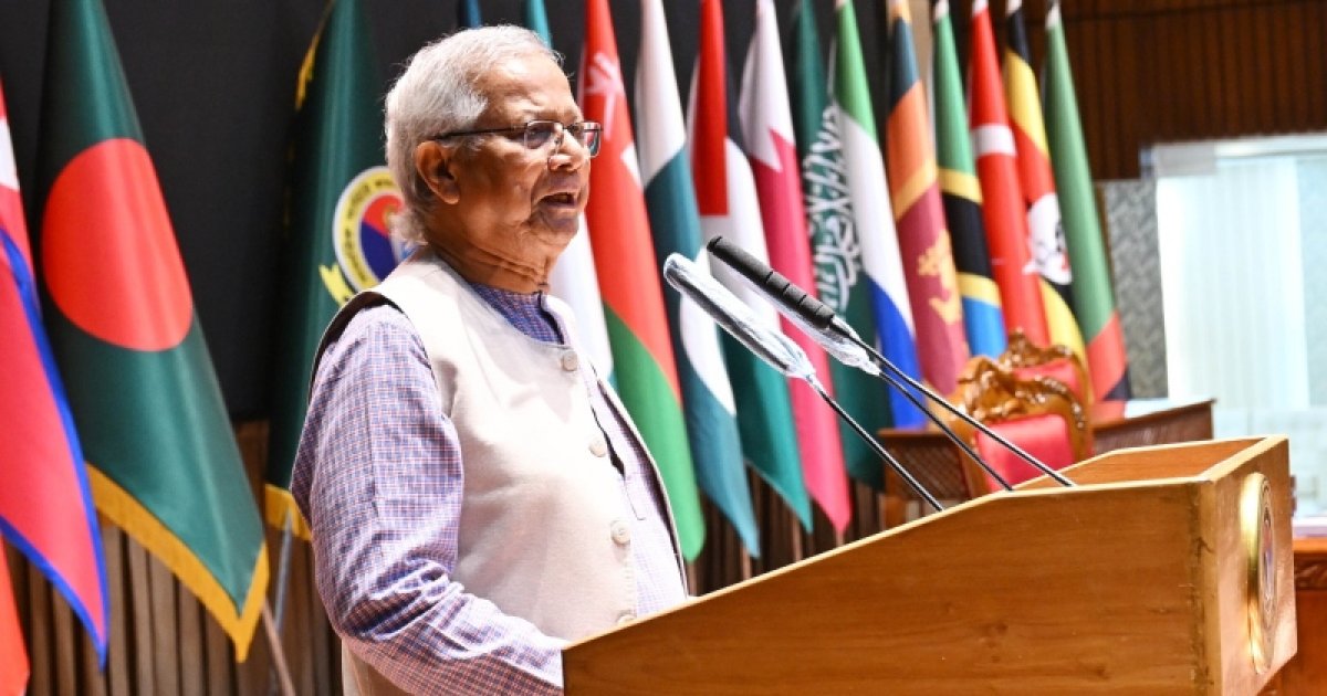 সশস্ত্র বাহিনী মানুষের পক্ষে থাকায় বিগত শাসনের অবসান দ্রুত হয়েছে: প্রধান উপদেষ্টা