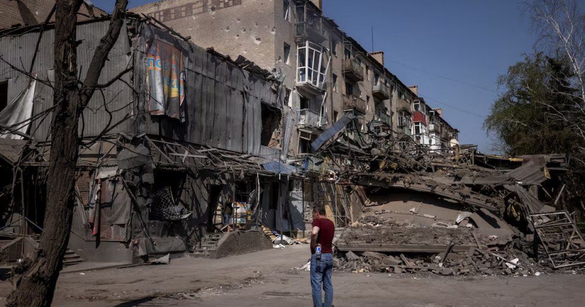 ইউক্রেনকে ভূখণ্ড ও অস্ত্র ছাড়ের প্রস্তাব দিতে পারে যুক্তরাষ্ট্র
