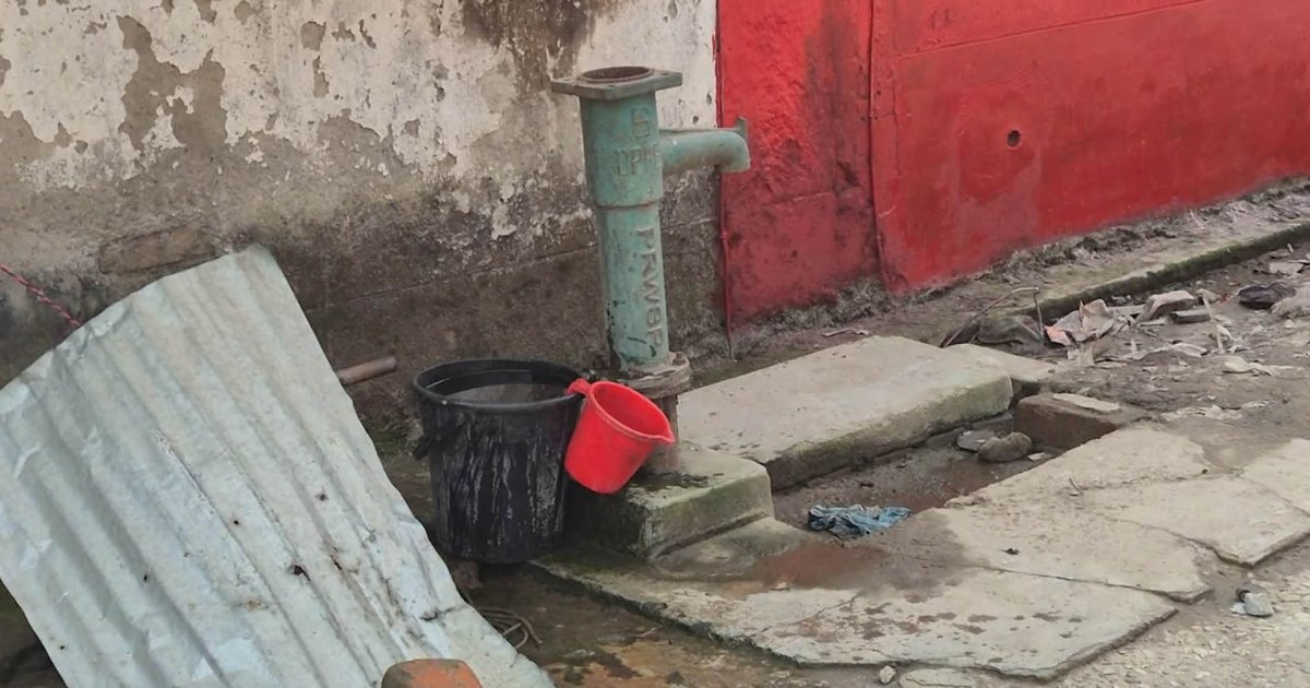 হিলিতে অধিকাংশ নলকূপ নষ্ট, খাবার পানির সংকট