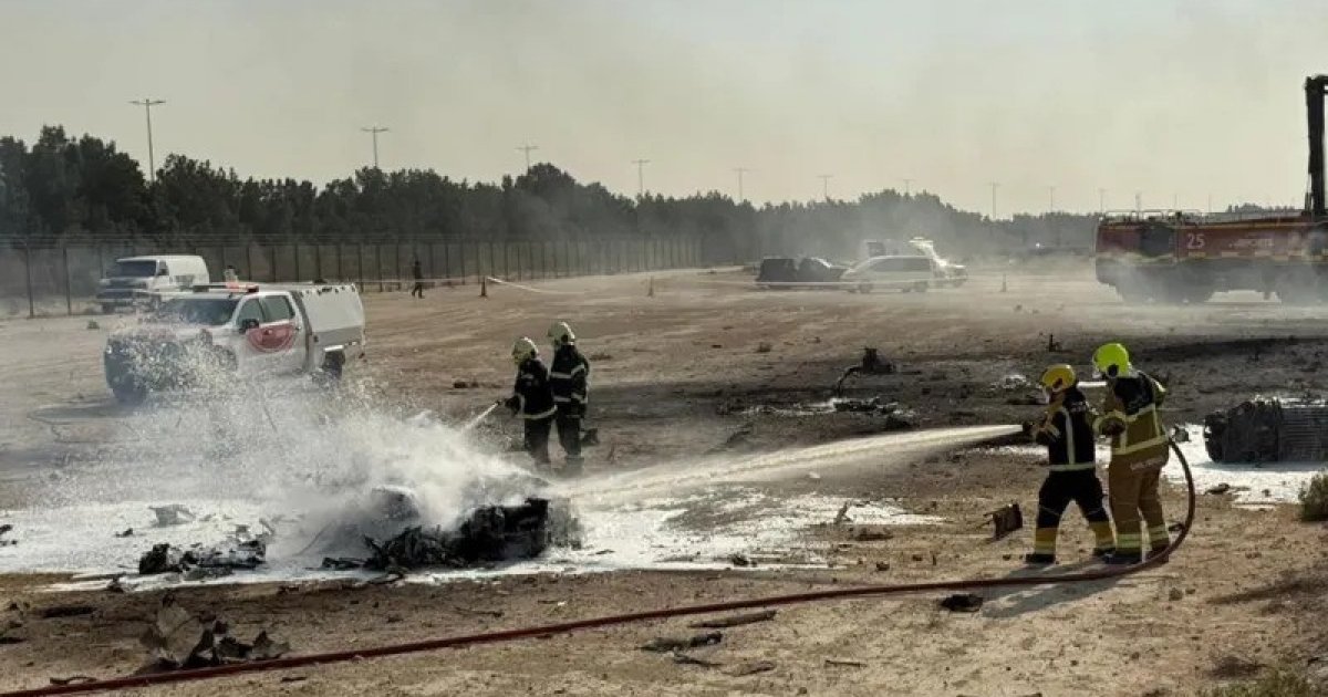 দুবাই এয়ারশোতে ভারতীয় যুদ্ধবিমান বিধ্বস্ত, নিহত পাইলট