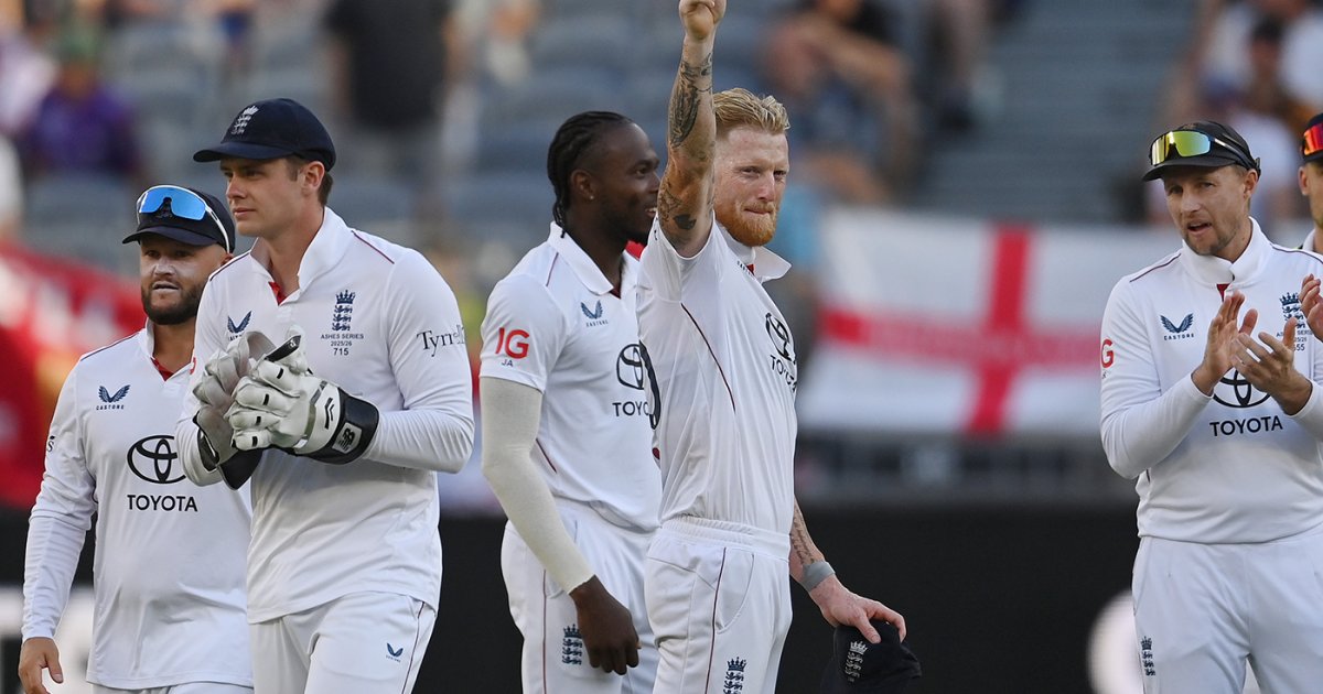 অ্যাশেজে শুরুর দিনই পড়লো ১৯ উইকেট!