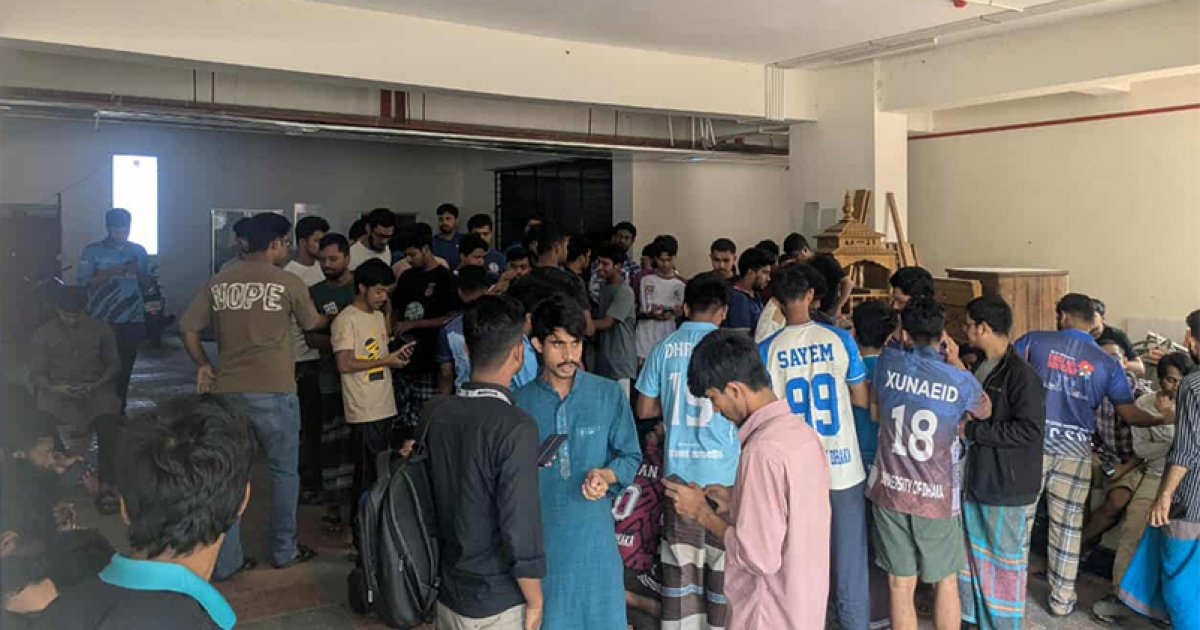 ঢাবি শিক্ষার্থীদের জন্য ‘স্বাধীনতা ভবন’ বরাদ্দের দাবি