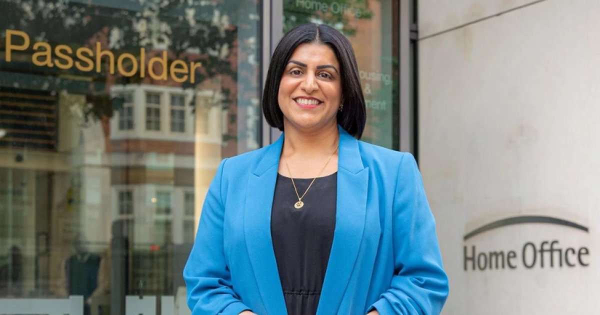 শাবানা মাহমুদ কি হতে চলেছেন ব্রিটেনের প্রথম মুসলিম প্রধানমন্ত্রী?