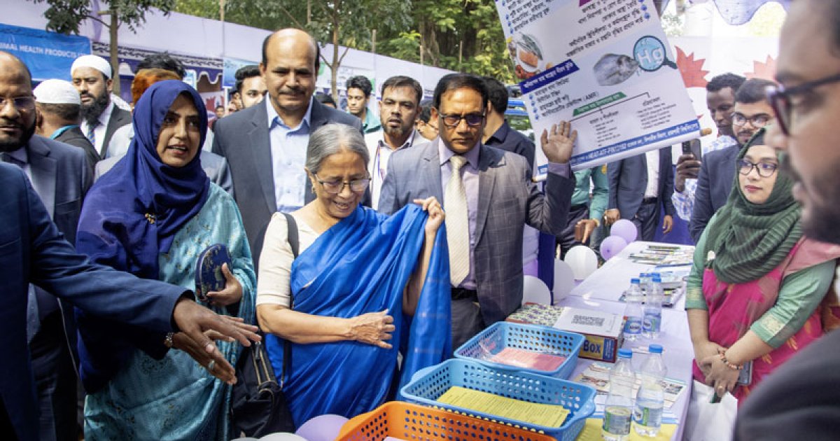 কার্পজাতীয় মাছ বিদেশে রফতানির উদ্যোগ নিচ্ছে সরকার: মৎস্য উপদেষ্টা