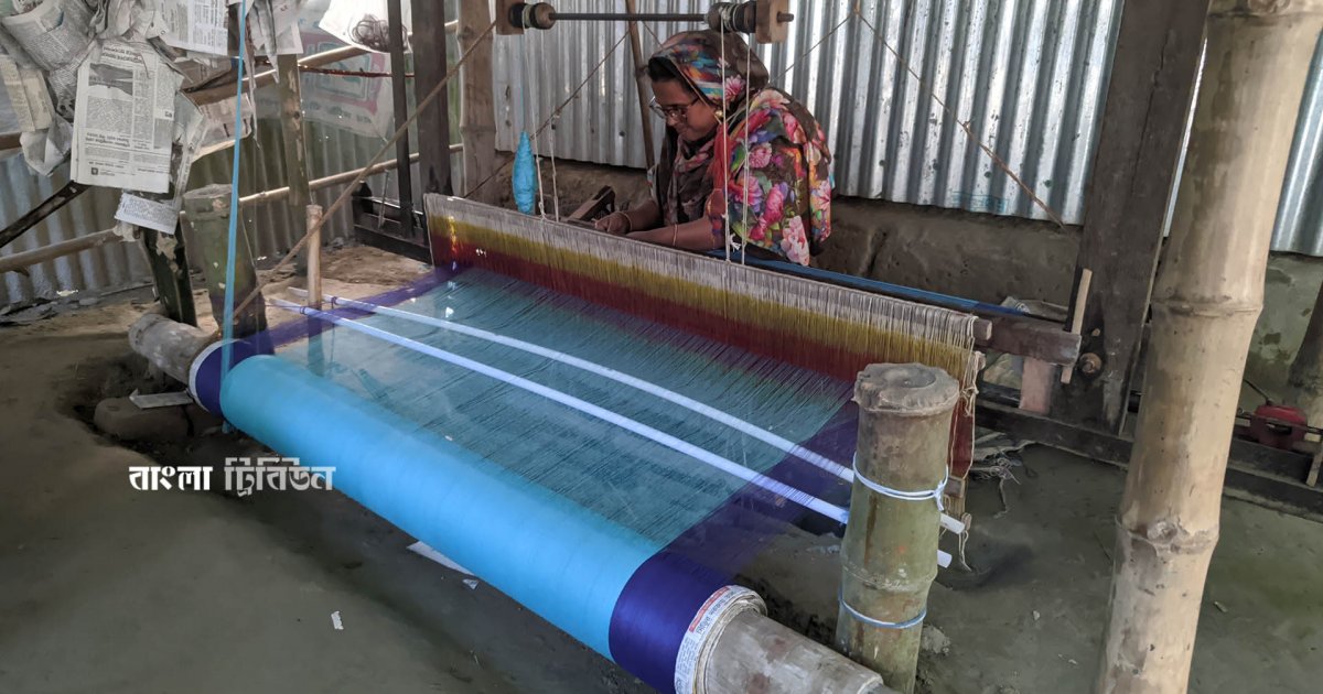 শাড়ির বুননে সন্তানদের স্বপ্ন আঁকেন মায়েরা