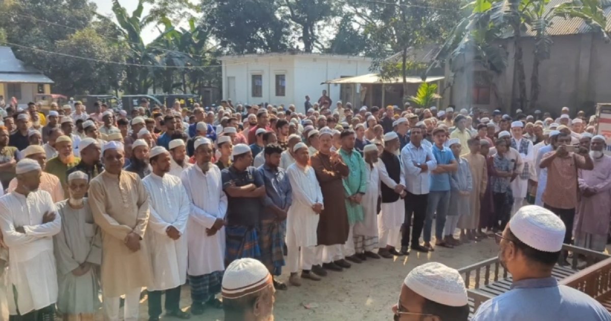 ভূমিকম্পে দেয়াল ধসে নিহত বাবা-ছেলের দাফন সম্পন্ন