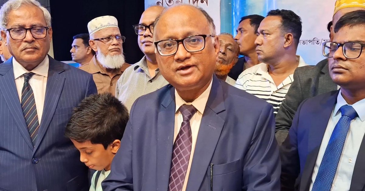 বিদেশে পাচার হওয়া টাকা ফেরত আনা কঠিন ও জটিল কাজ: দুদক চেয়ারম্যান