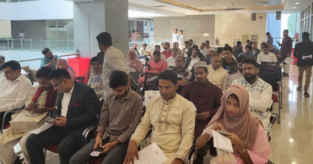 দ্বিতীয় দিনের মতো চলছে এনসিপির মনোনয়ন প্রত্যাশীদের সাক্ষাৎকার