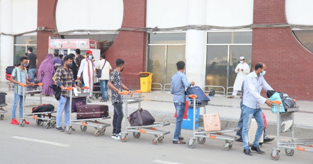 যেতে না পারা কর্মীদের প্রথম ফ্লাইট যাচ্ছে মালয়েশিয়ায়