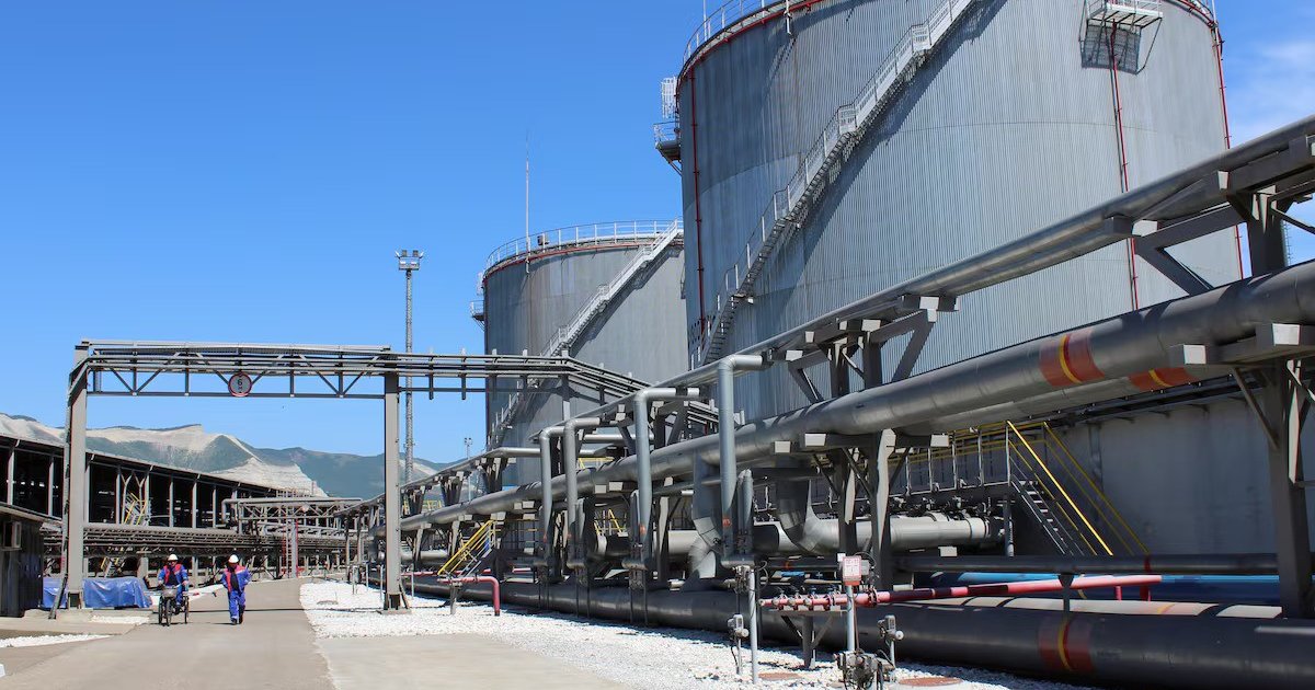 ইউক্রেনীয় হামলায় রুশ রিফাইনারি ও তেল টার্মিনাল ক্ষতিগ্রস্ত