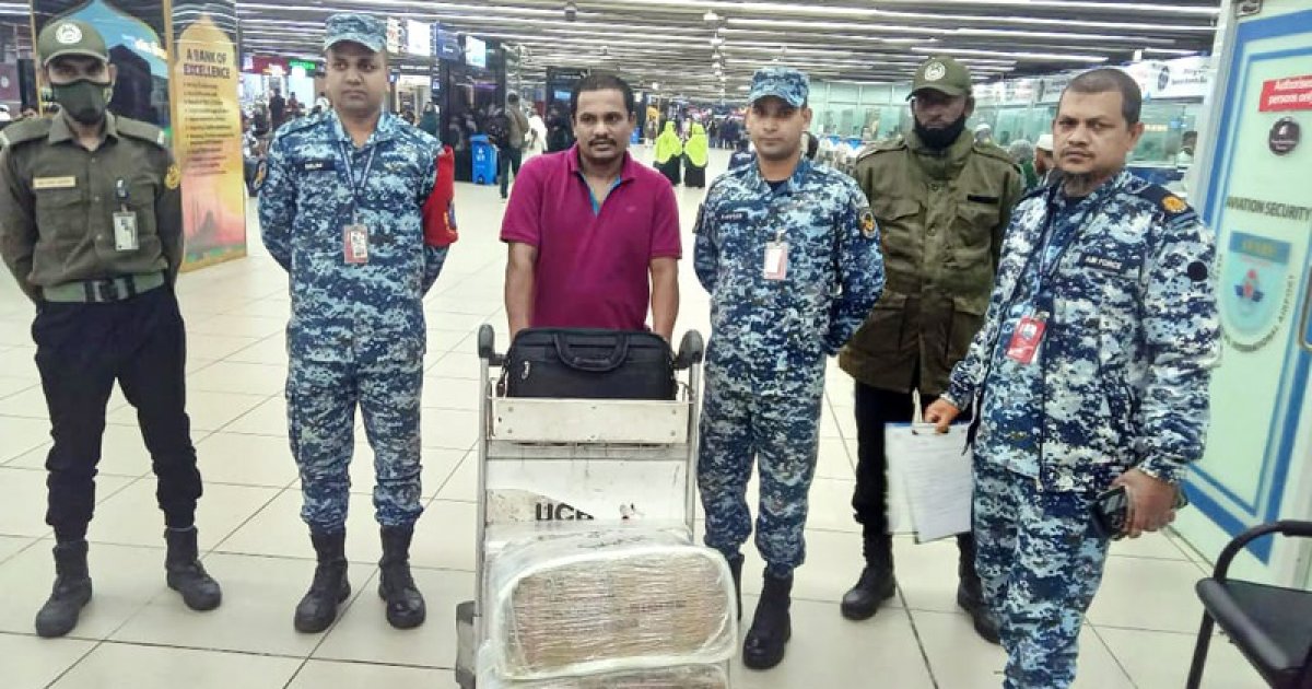 শাহজালাল বিমানবন্দর থেকে লাগেজ চোরচক্রের সদস্য আটক