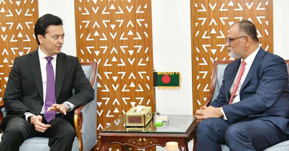 বাণিজ্য উপদেষ্টার সঙ্গে উজবেকিস্তানের রাষ্ট্রদূতের বৈঠক