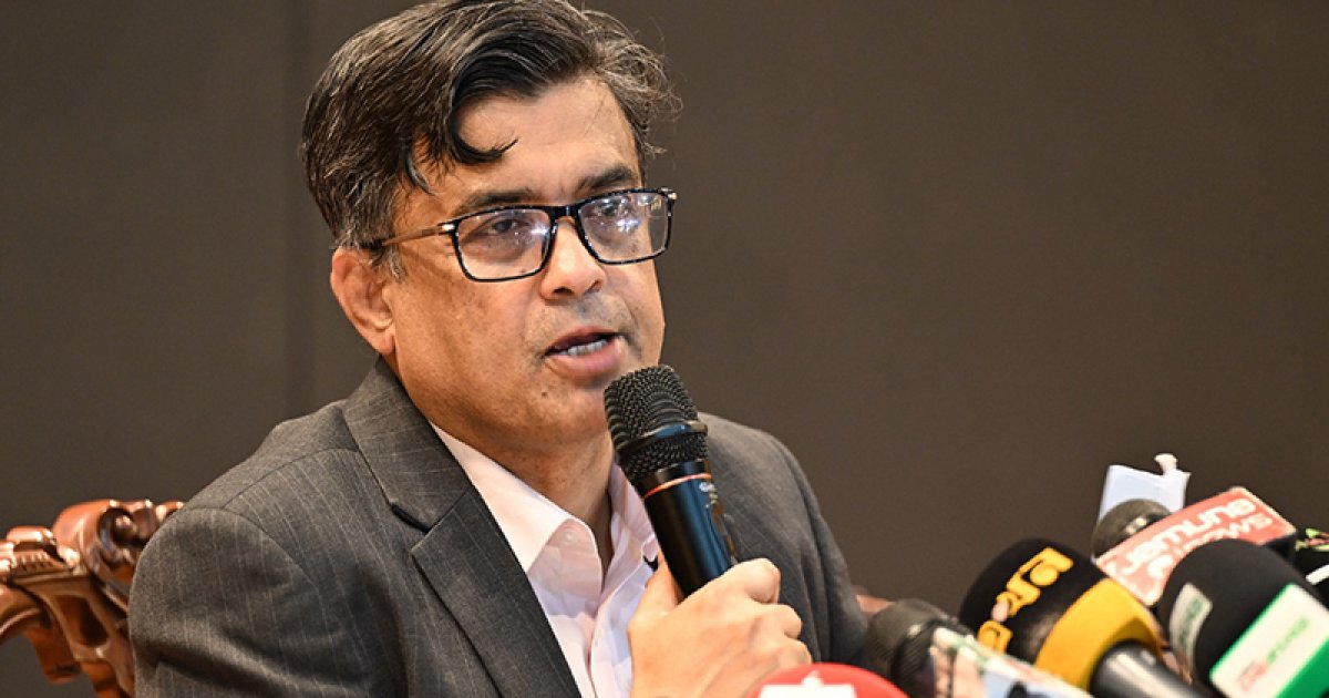 আসল কাজ না করে ধান্দা ছিল ‘মাদার অব হিউমেনিটি’ সেল করার