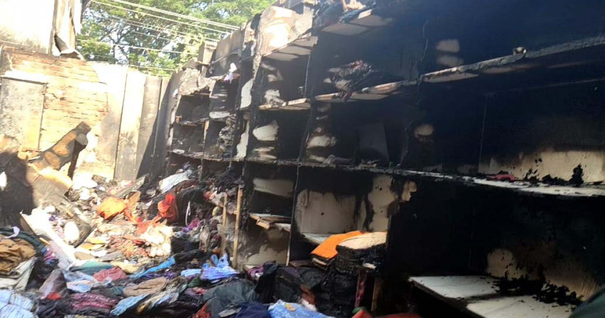 চাঁদপুরের বাজারে আগুনে পুড়লো ৫ দোকান