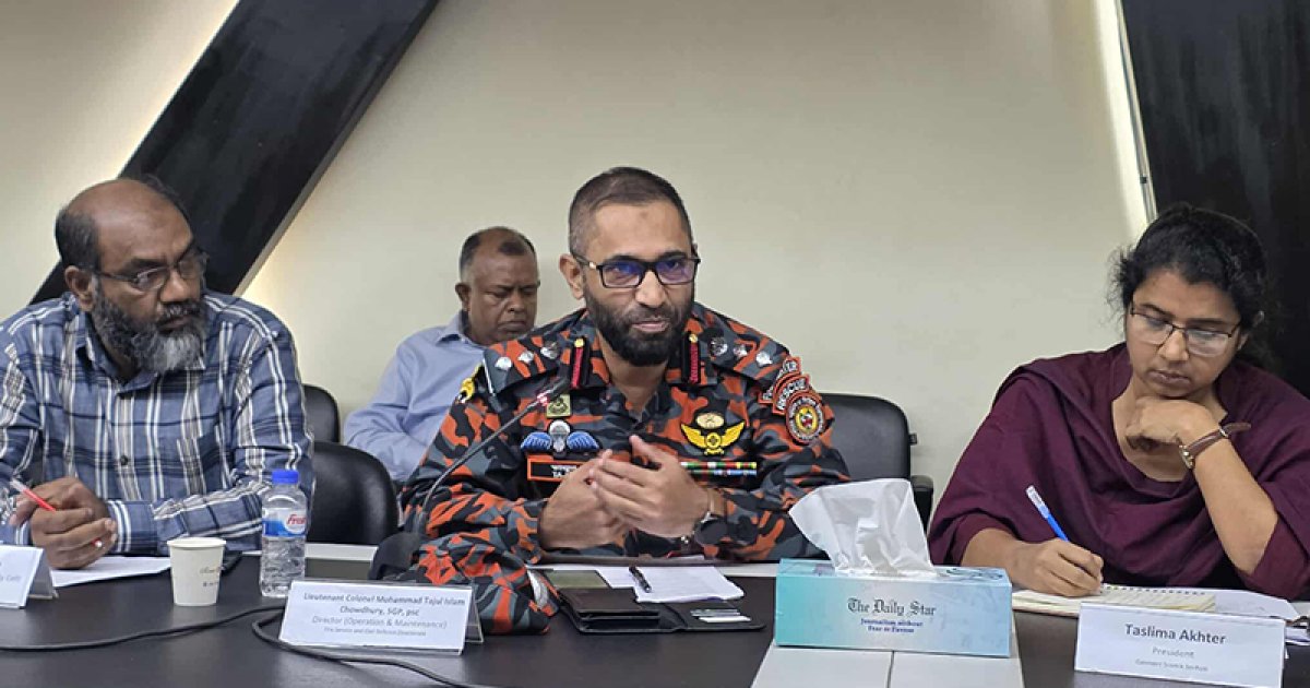 ‘পুরান ঢাকার আবাসিক এলাকায় কোনও রাসায়নিক গুদামের লাইসেন্স নেই’