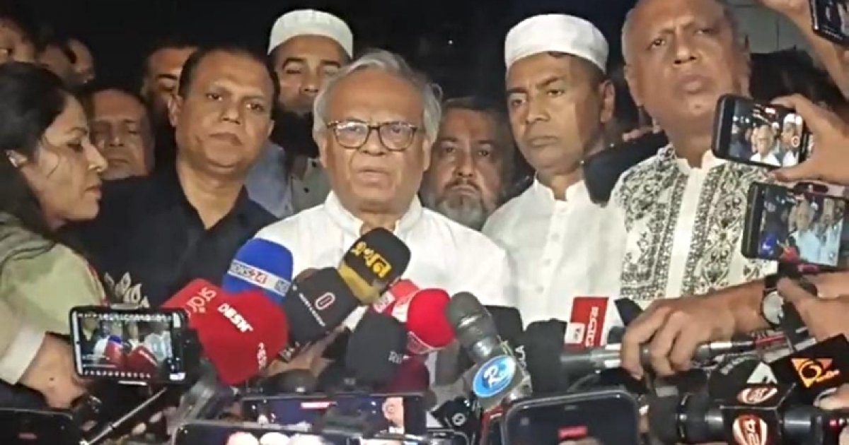 খালেদা জিয়াকে দেখতে হাসপাতালের সামনে ভিড় না করার অনুরোধ