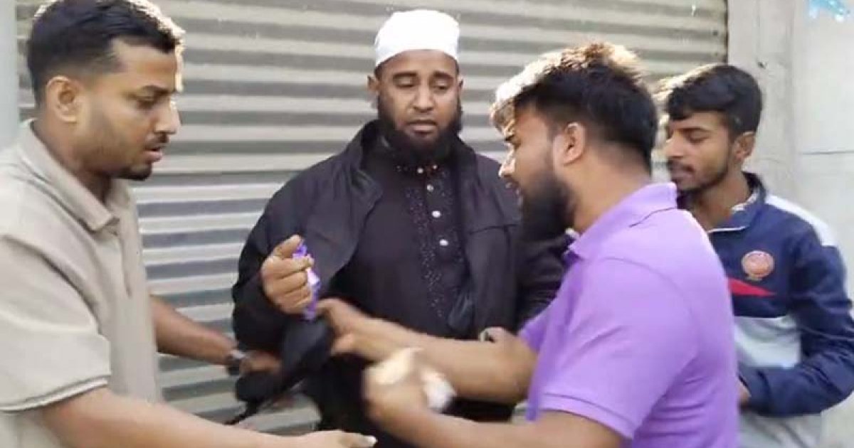 ভোট কিনতে গিয়ে ৭১ হাজার টাকাসহ জামায়াত নেতা আটক, মুচলেকা নিয়ে ছাড়া