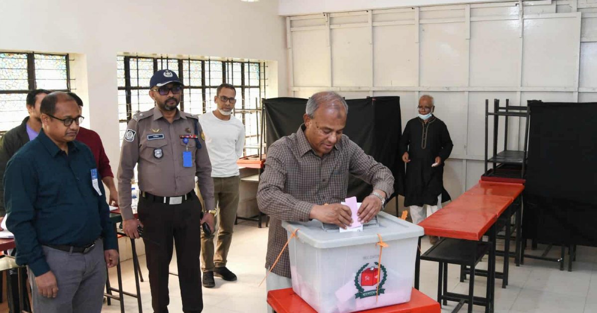 স্বরাষ্ট্র উপদেষ্টা জাহাঙ্গীর আলম চৌধুরীর ভোটদান ও গণমাধ্যমের ভূমিকা নিয়ে মন্তব্য