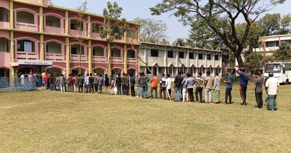 খুলনায় জাতীয় নির্বাচনে ৬৩-৬৫ শতাংশ ভোটগ্রহণ সম্পন্ন, পাঁচটি আসনে গণনা শুরু
