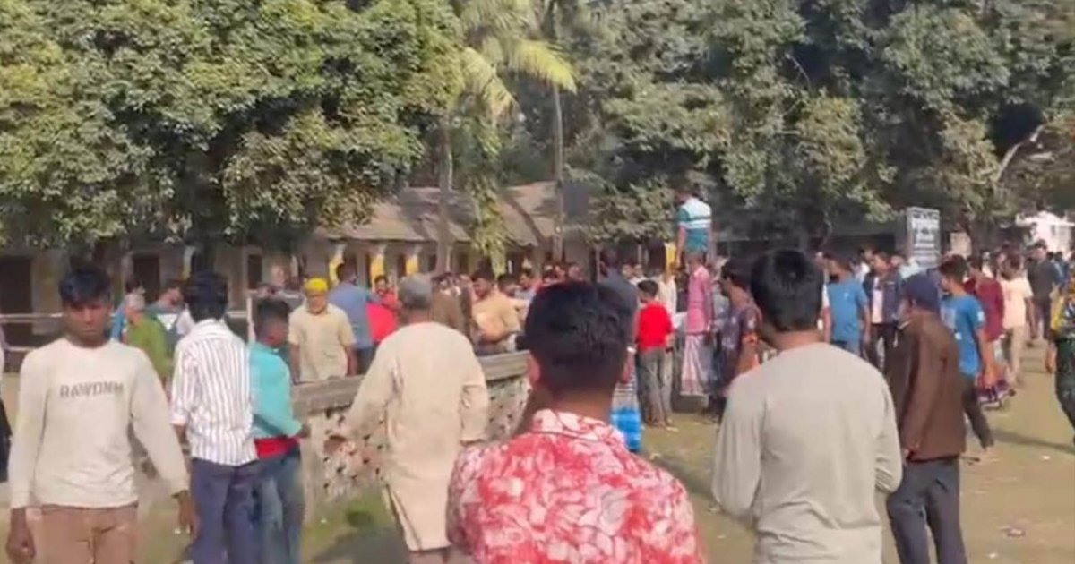 গাইবান্ধা-৪ আসনে ভোটকেন্দ্রে হামলা, ব্যালট ছিনতাই ও সহিংসতা, আহত ১০