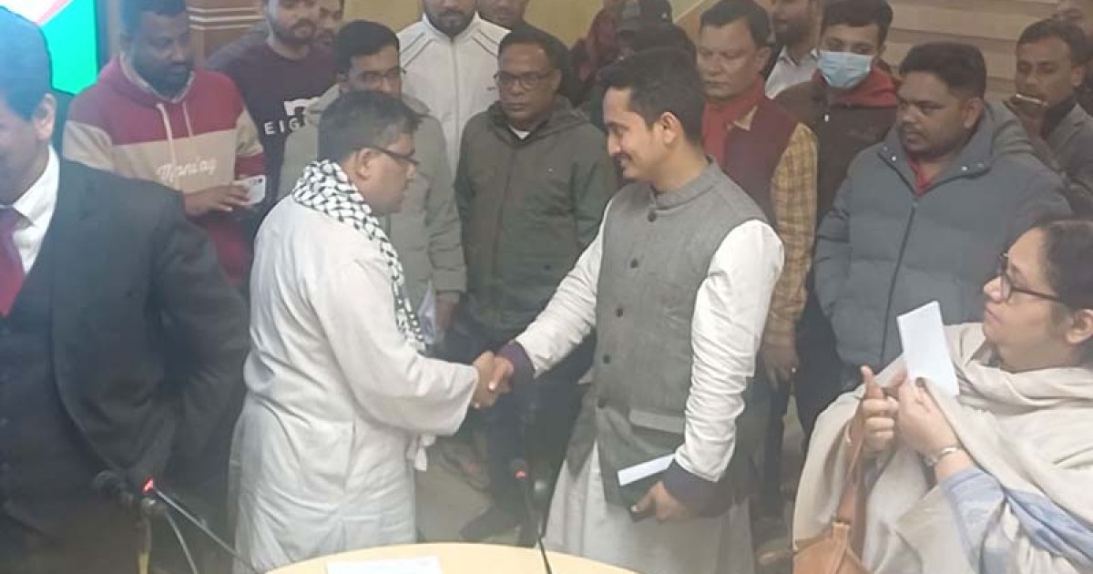 নওশাদ জমিরের কাছে পরাজিত সারজিস আলমই তাকে অভিনন্দন জানালেন, উন্নয়নে সহযোগিতার আশ্বাস