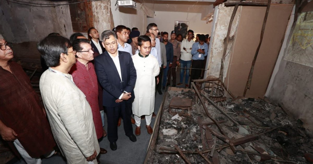 বিদেশে দেশের মাথা হেঁট হওয়ার কথা বললেন পররাষ্ট্রমন্ত্রী, প্রথম আলো-ডেইলি স্টার হামলার প্রতিবাদ