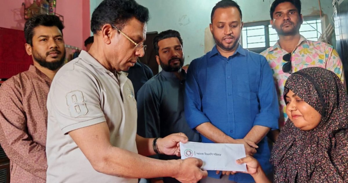কিডনি রোগী নুসরাতের চিকিৎসার দায়িত্ব নিলেন প্রধানমন্ত্রী ও তারেক রহমান