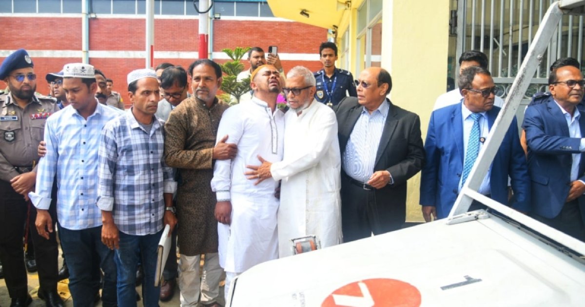 ইরান-ইসরাইল যুদ্ধে নিহত এক প্রবাসীর লাশ দেশে এসেছে, গ্রহণ করেছেন মন্ত্রী