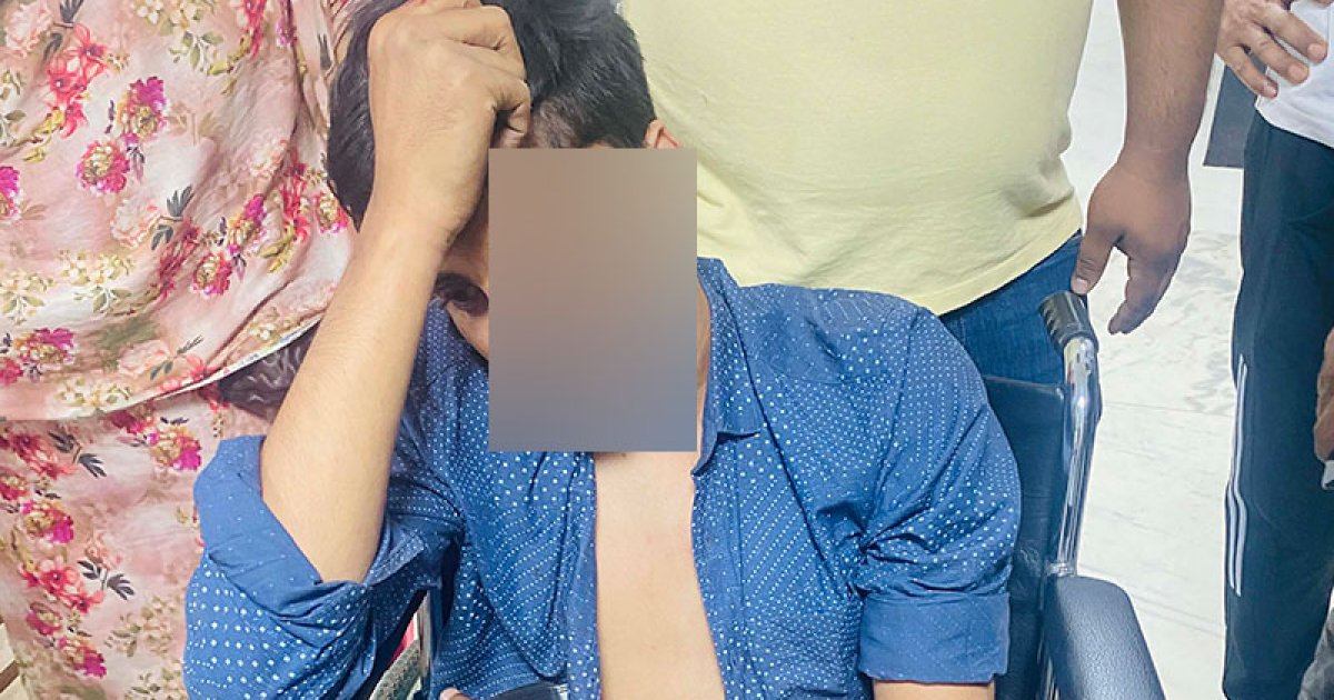 ‘ছাত্রলীগ’ সন্দেহে ঢাবি শিক্ষার্থীকে মেরে পুলিশের দেওয়ার অভিযোগ ছাত্রশক্তির বিরুদ্ধে