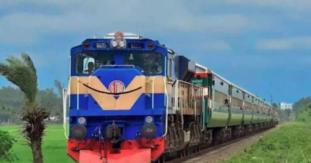 বয়সের ভারে জীর্ণ পশ্চিমাঞ্চল রেলপথ, ঈদযাত্রায় সর্বোচ্চ প্রস্তুতি