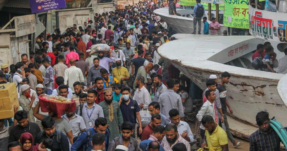 সদরঘাটে লঞ্চ সংঘর্ষে মামলা, পাঁচজন গ্রেফতার