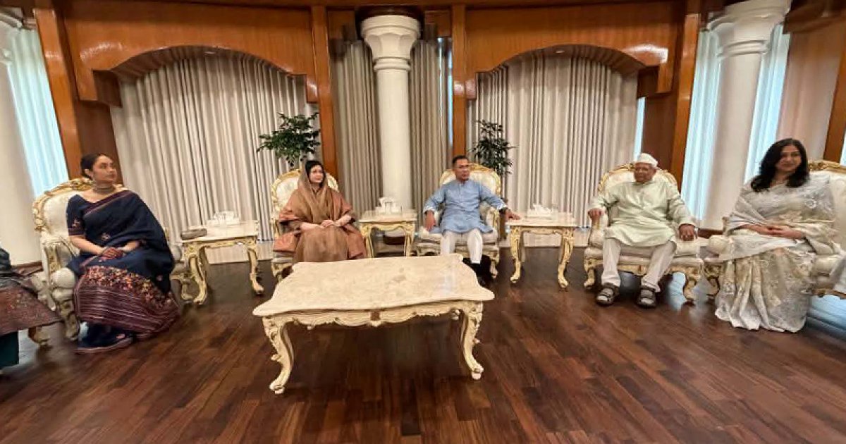 ঈদে যমুনায় প্রধানমন্ত্রীর শুভেচ্ছা বিনিময়, ভিড়ে অনেকে প্রবেশ করতে পারেননি