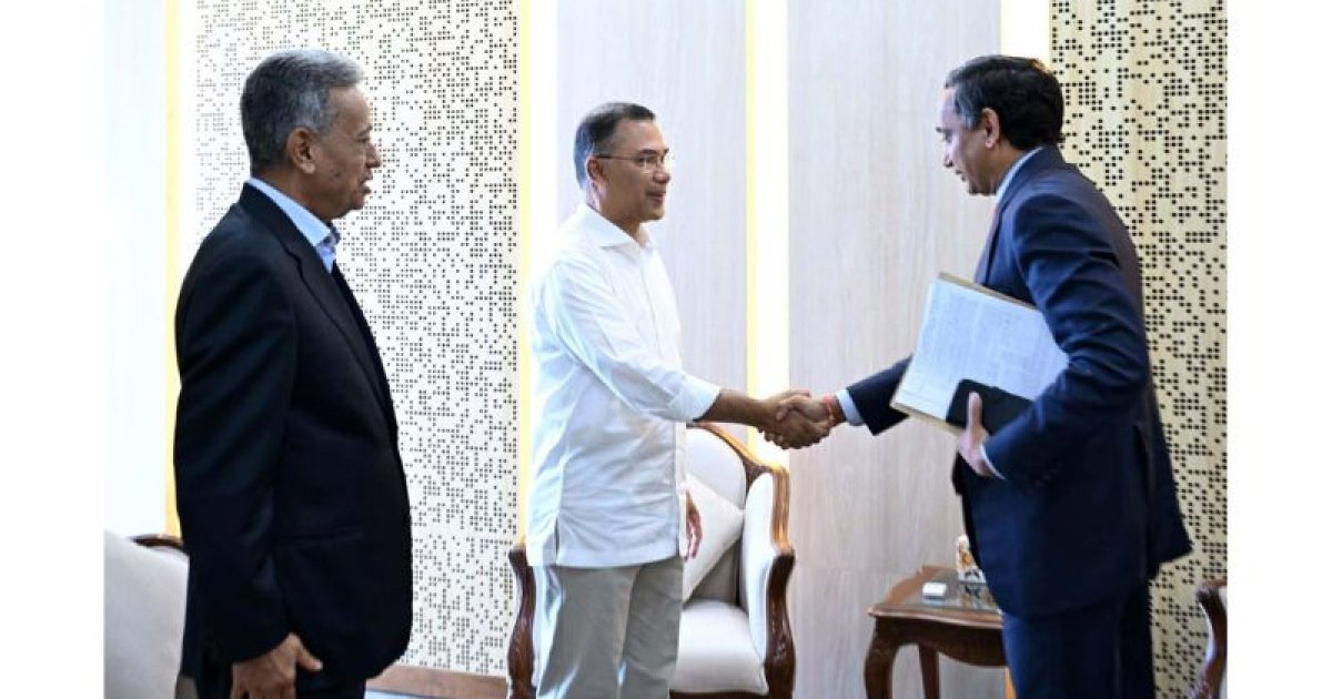ঈদ পরবর্তী প্রথম কার্যদিবসে প্রধানমন্ত্রী তারেক রহমানের সচিবালয়ে অফিস