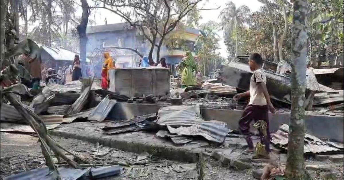 বাগেরহাটের চিতলমারীতে আধিপত্যের সংঘাতে হামলা, এক নিহত ও বহু বাড়িতে লুটপাট