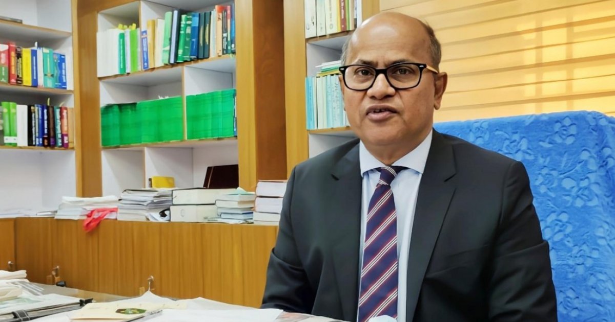সাবেক অ্যাটর্নি জেনারেলের জামিন আবেদন প্রত্যাহার, তিন মামলার প্রেক্ষাপট বিশ্লেষণ