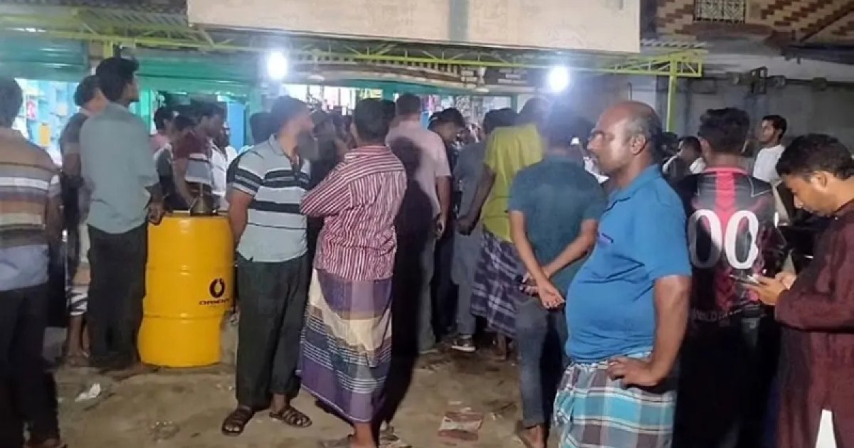 মেহেরপুরে ডিজেলের বেশি দামে বিক্রির জন্য ব্যবসায়ীর তিন হাজার টাকা জরিমানা