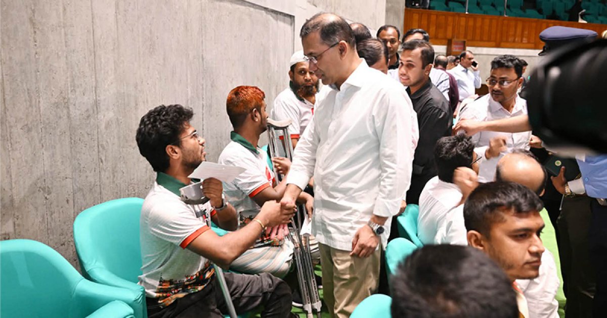 প্রধানমন্ত্রী তারেক রহমানের শহীদ পরিবার ও আহতদের পাশে দাঁড়ানো