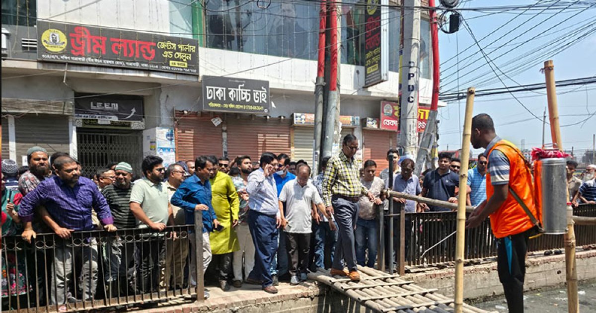ডিএসসিসির খাল খননে ১২০০ কোটি টাকা বরাদ্দ, জিয়া সরণি খালে ৩০০ কোটি