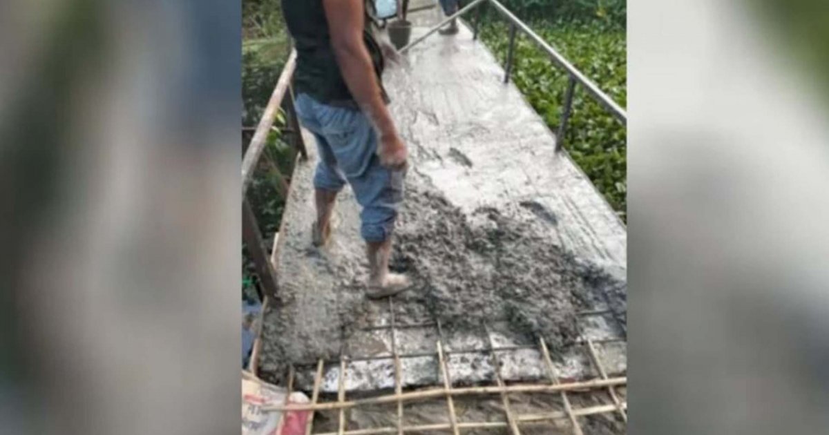 বরিশালের আগৈলঝাড়ায় আয়রন ব্রিজে বাঁশের কঞ্চি ঢালাইয়ের অভিযোগ, তদন্তের আশ্বাস