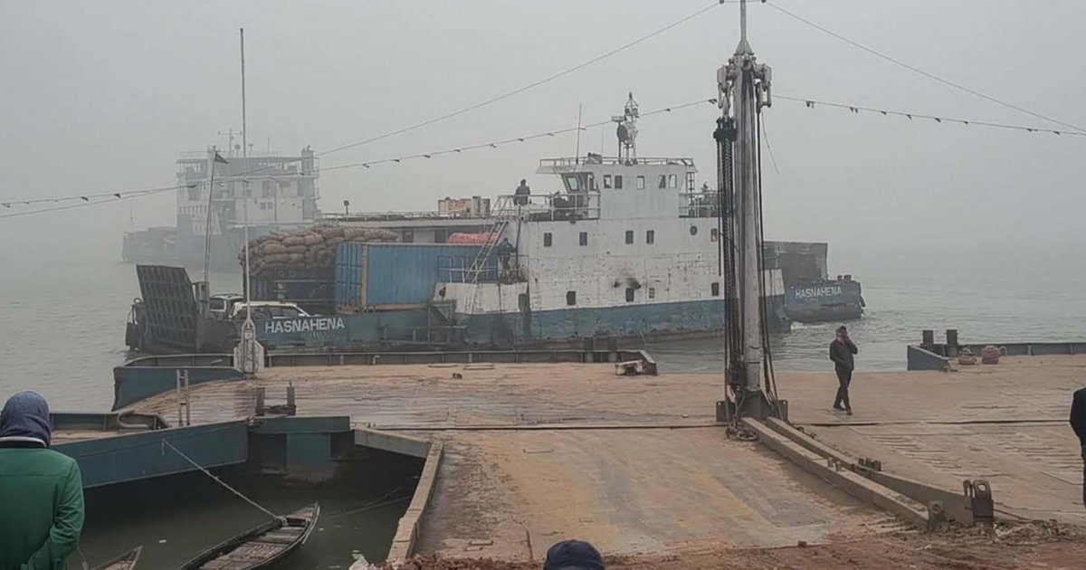 পাটুরিয়া-দৌলতদিয়া নৌপথে ফেরি চলাচল পুনরায় চালু
