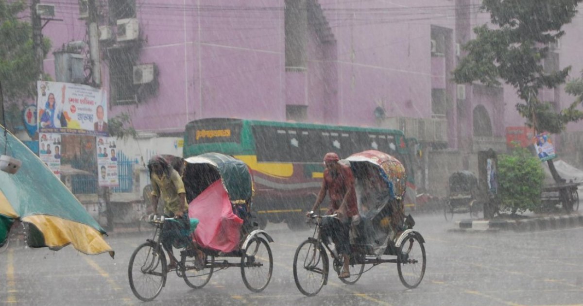 ঢাকাসহ দেশের বিভিন্ন অঞ্চলে ঝড়বৃষ্টি, তাপমাত্রা কমেছে