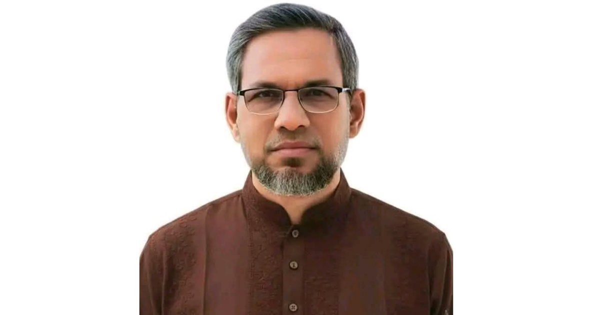 পরিবার নিয়ে গা ঢাকা দিয়েছেন সেই এমপি, আপত্তিকর ভিডিও নিয়ে যা বললেন