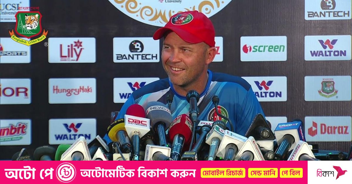 বিশ্বকাপে টানা ১৪ হার নিয়ে কী বলছেন আফগান কোচ