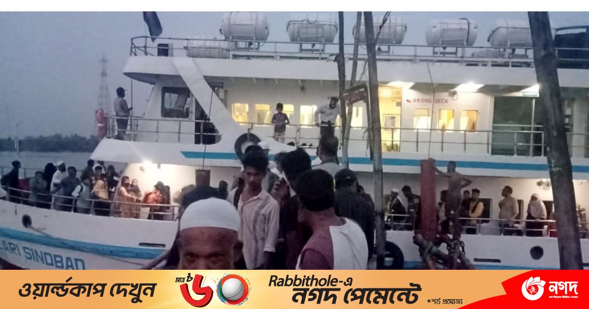 পর্যটকদের সেন্টমার্টিন ছাড়ার নির্দেশ, মঙ্গলবার থেকে জাহাজ চলাচল বন্ধ