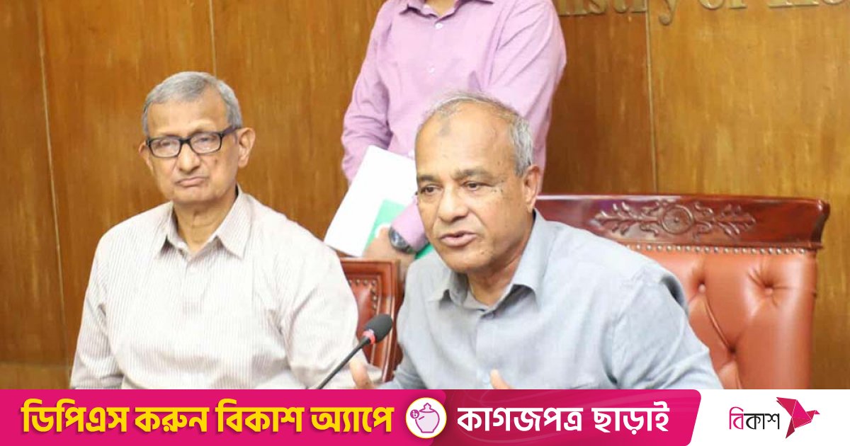 জাতীয় নির্বাচনে প্রতিটি কেন্দ্রে পুলিশের শরীরে থাকবে ক্যামেরা: স্বরাষ্ট্র উপদেষ্টা
